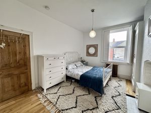 Photo 25- click for photo gallery